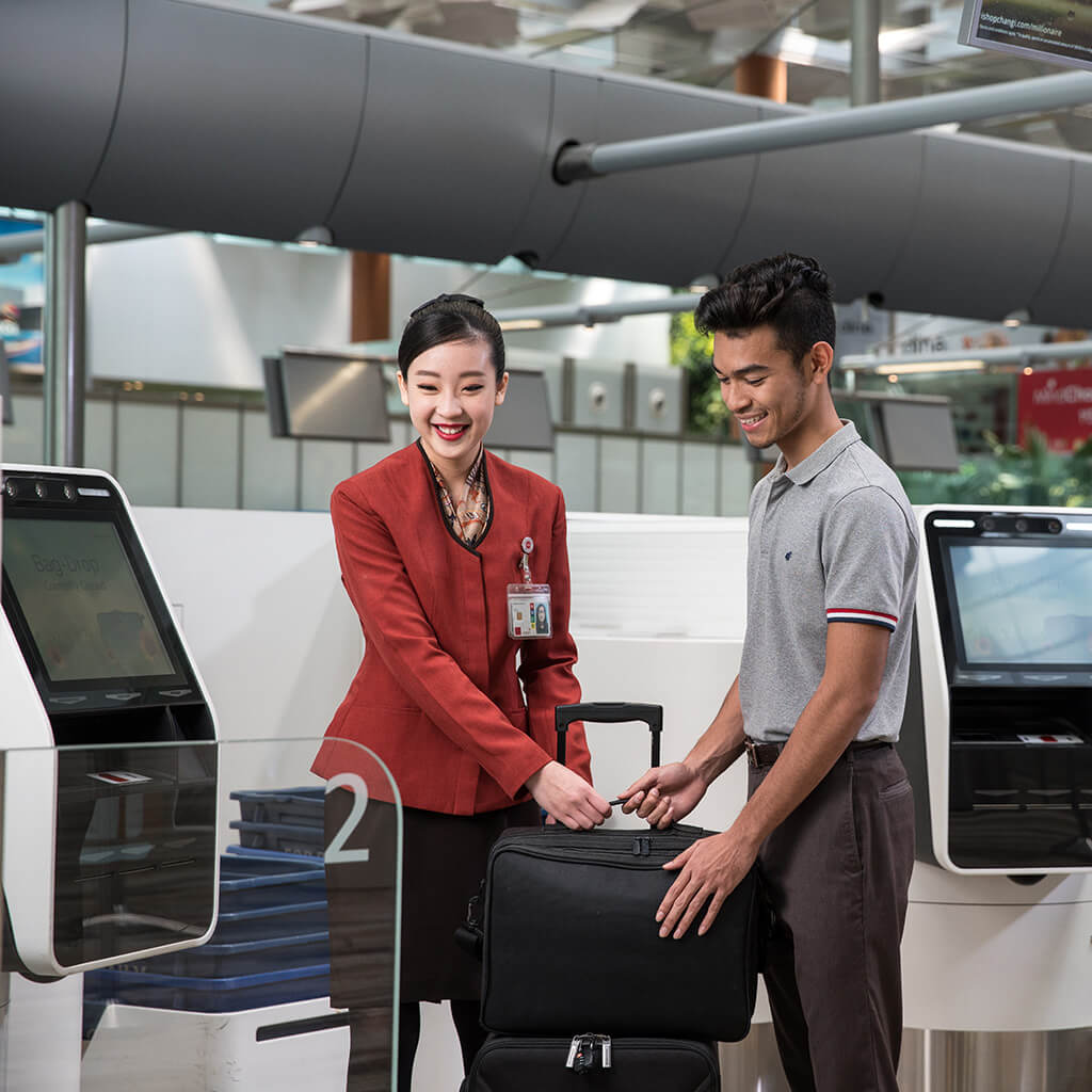 students-in-airport