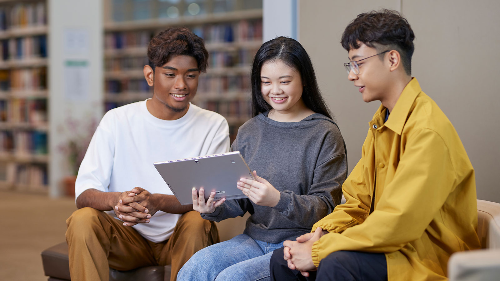 banner-students-consult